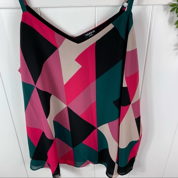 Torrid Black and Pink Graphic Sleeveless Camisole - Picture 4 of 10